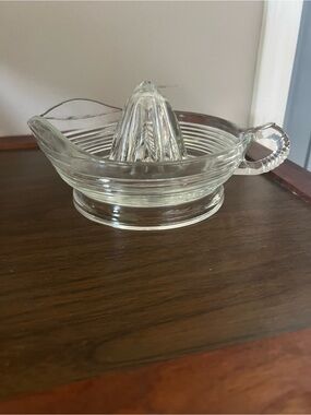 Vintage Clear Glass Citrus Reamer Juicer